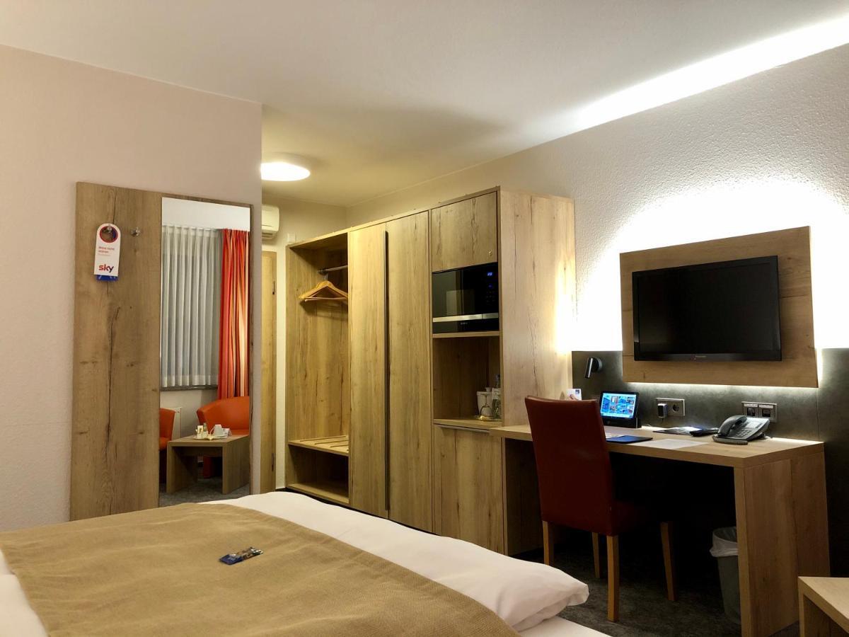 Hotel Merkur Landstuhl Extérieur photo