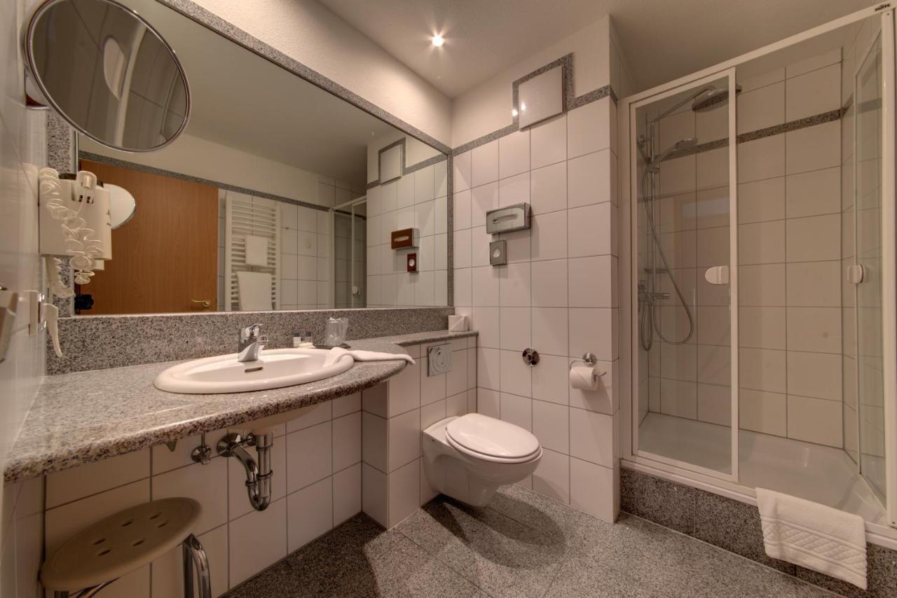 Hotel Merkur Landstuhl Extérieur photo