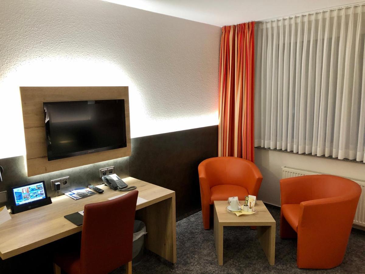 Hotel Merkur Landstuhl Extérieur photo